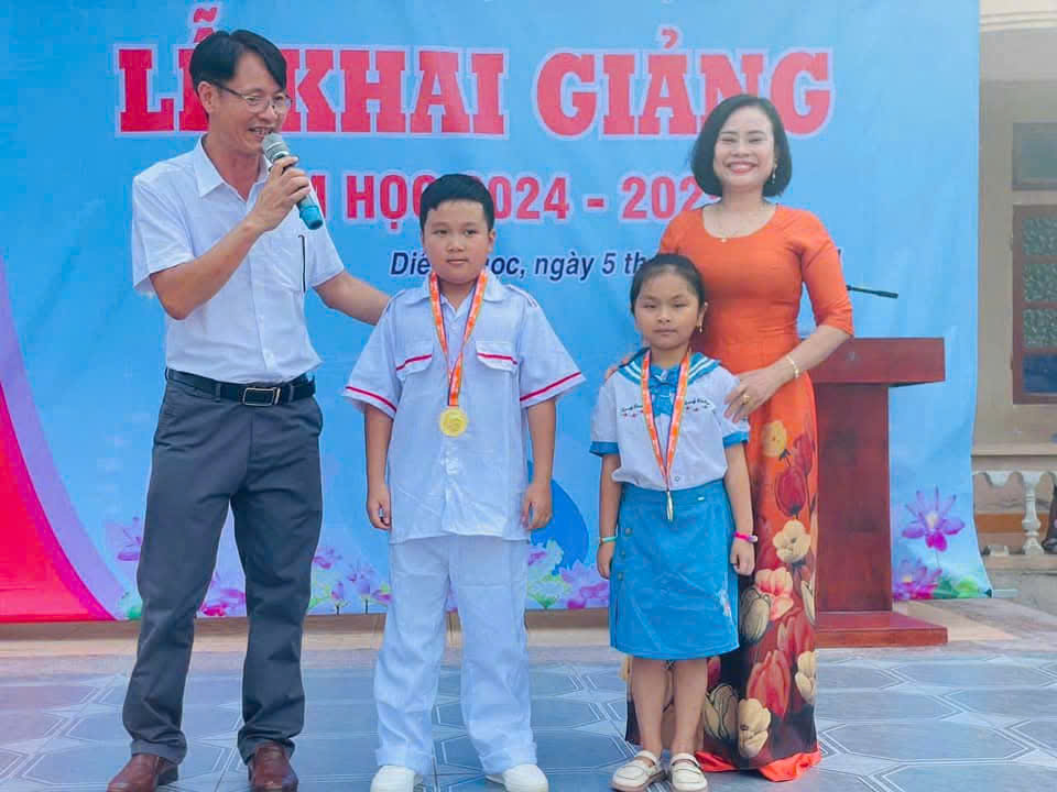Khai giảng năm học mới